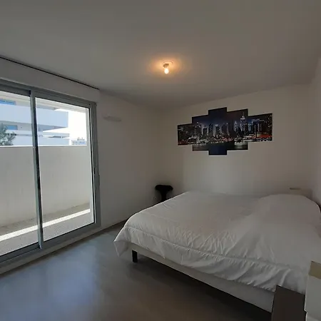 Joli T2 Avec Terrasse Et Parking A Anglet, Proche Commerces Et Plages - Fr-1-239-1021 Apartament *